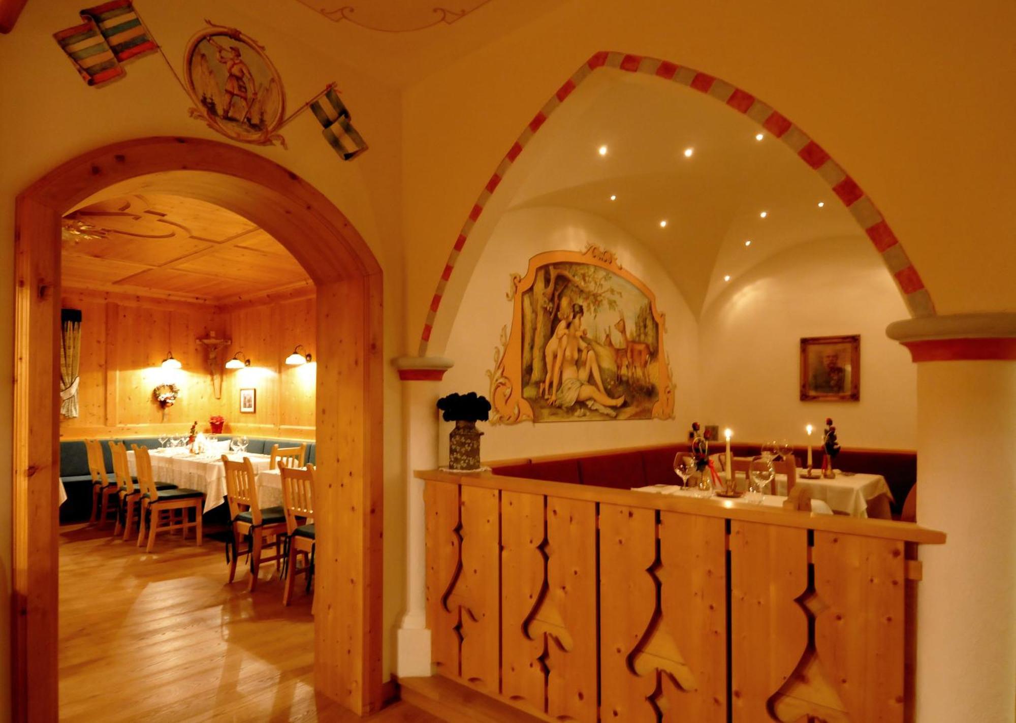 Hotel Valacia Pozza di Fassa Kültér fotó